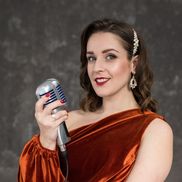 Victoria Bass Sings